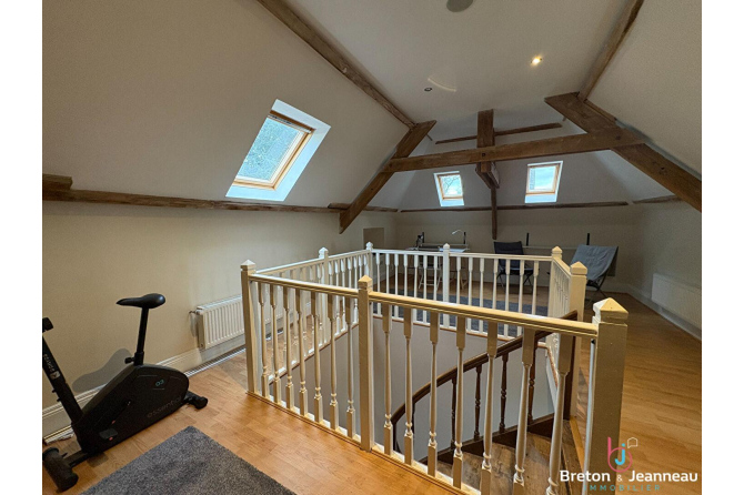 Superbe propriété sur 4.6 Hectares secteur Gorron