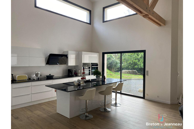 Contemporaine EXCEPTIONNELLE  de 249 m² à Louvigné du Désert