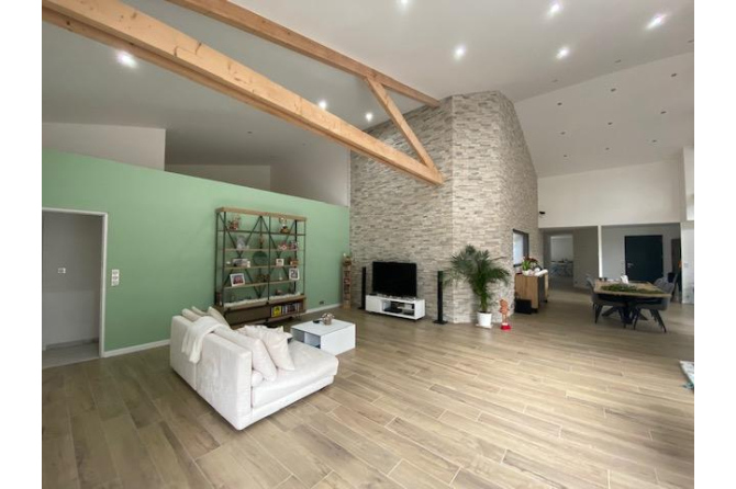 Contemporaine EXCEPTIONNELLE  de 249 m² à Louvigné du Désert