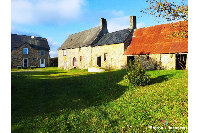 Corps de ferme en campagne secteur MAYENNE