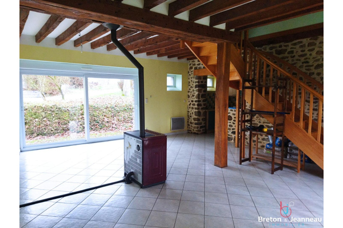 Corps de ferme en campagne secteur MAYENNE