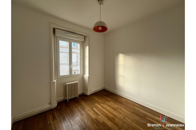 APPARTEMENT LAVAL - 4 pièce(s) - 82.56 m2