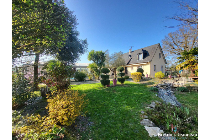 Propriété à Montsûrs