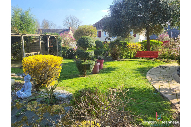 Propriété à Montsûrs