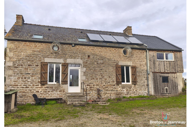 Corps de ferme sur 7 hectares à Saint Pierre des Nids
