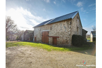 Corps de ferme sur 7 hectares à Saint Pierre des Nids
