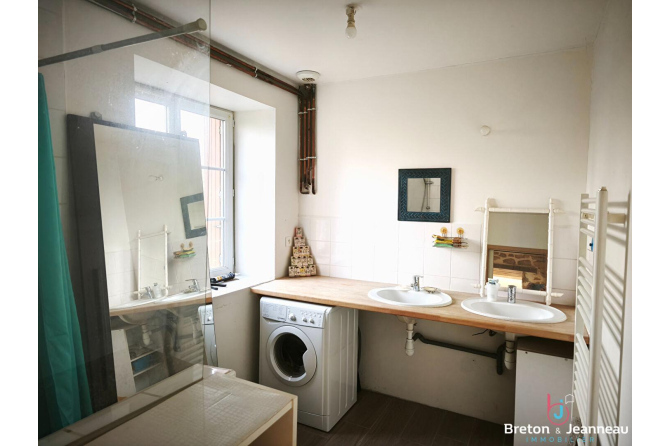 Corps de ferme sur 7 hectares à Saint Pierre des Nids