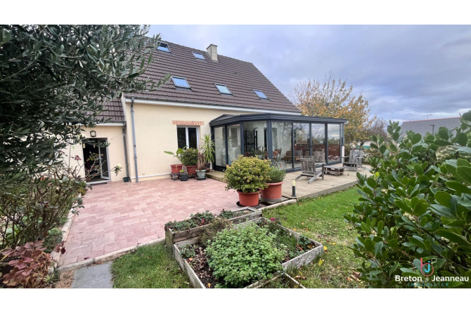 Très belle maison familiale à 10 min de Laval