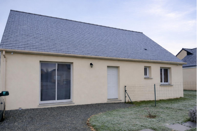 Maison récente à Pré en Pail