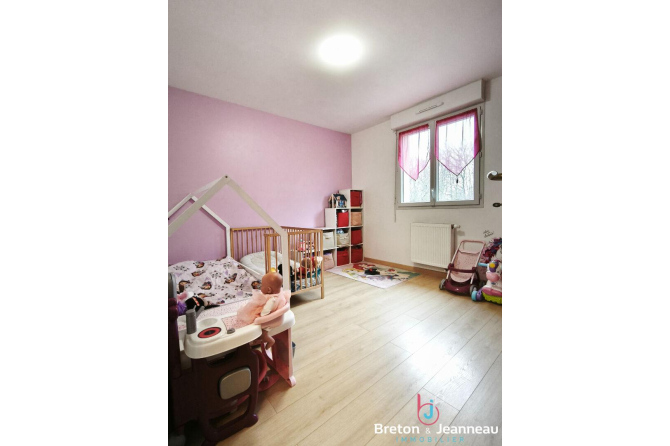 Maison récente à Pré en Pail