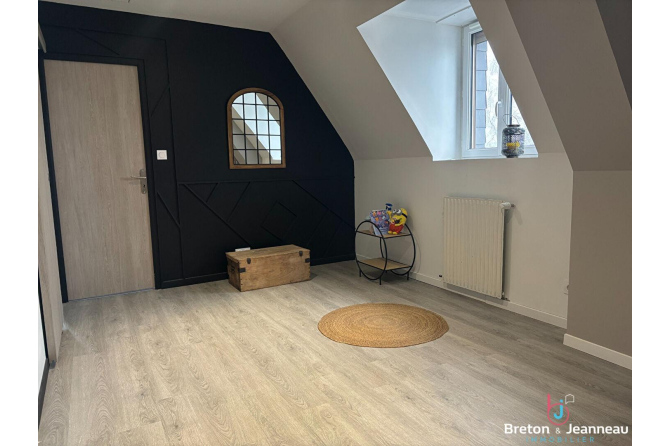 Longère en pierres à Mayenne