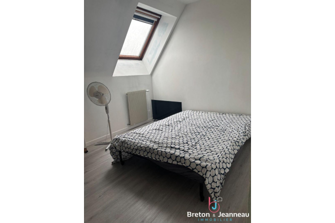 Longère en pierres à Mayenne