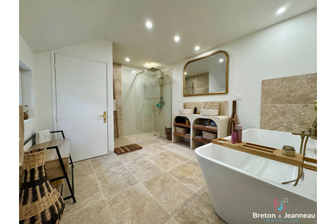 Jolie logère rénovée à Argentré