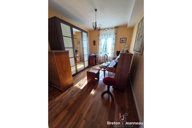 Maison La Bazouge des Alleux