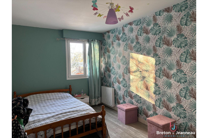 Propriété à L'Huisserie