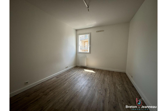 Appartement T2 - LAVAL proche Gare