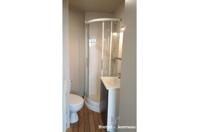 LAVAL - Centre ville Rive droite - Appartement T2 Vue Mayenne