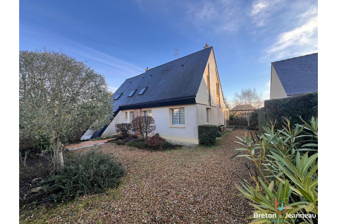 LAVAL MAISON 140 M²