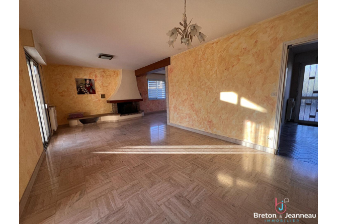 LAVAL MAISON 140 M²