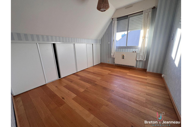 LAVAL MAISON 140 M²