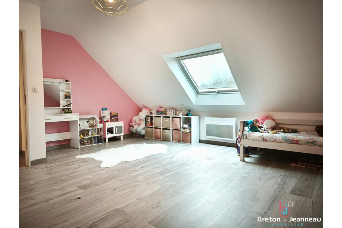 Maison récente à Pré en Pail