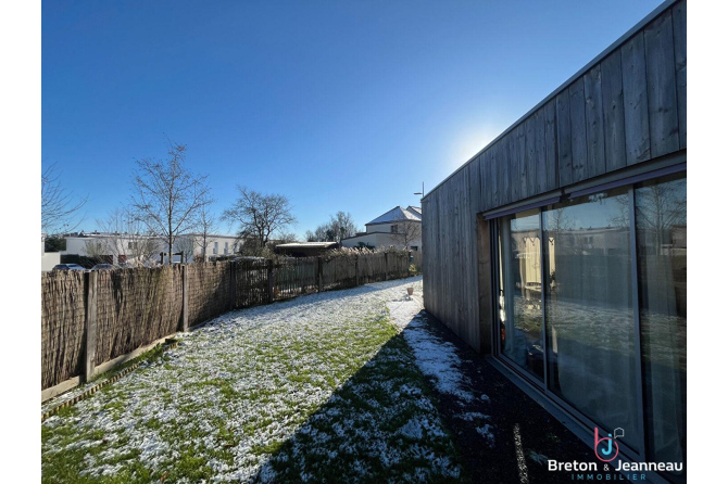 4-bedroom house - Laval - Hilard district