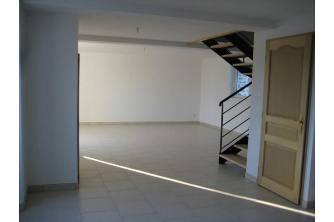 Maison 2 chambres - LAUNAY VILLIERS