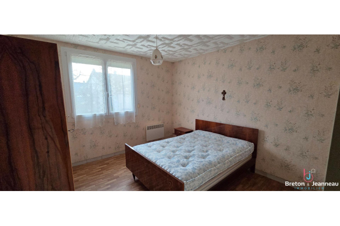 Maison de plain-pied à Loiron dans le centre