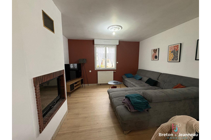 Pavillon sur sous-sol à Saint-Denis-De-Gastines