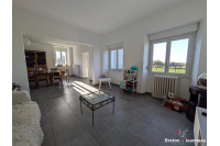 Corps de ferme avec dépendances secteur VAIGES