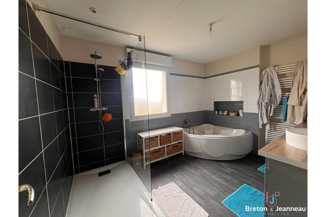 Maison LAVAL 127 m²