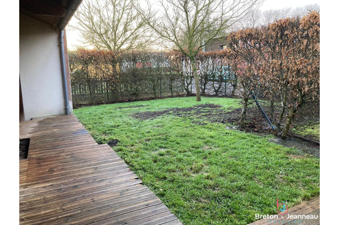 Maison quartier Polyclinique à Laval