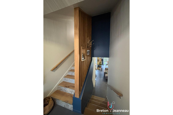 Maison à Gennes Longuefuye