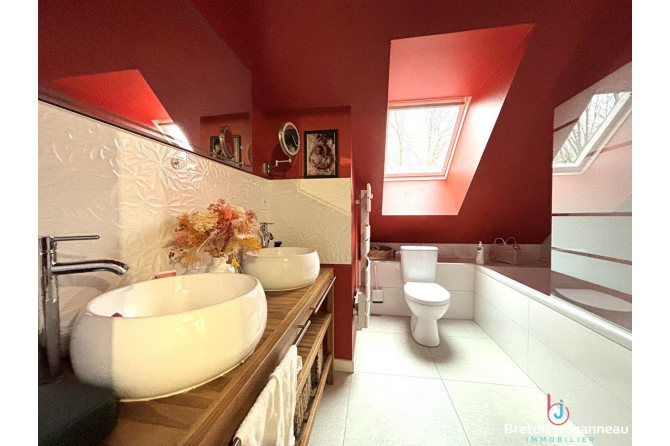 Maison à Gennes Longuefuye