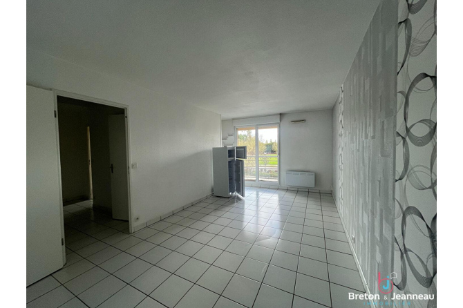 Two-bedroom apartment in Laval