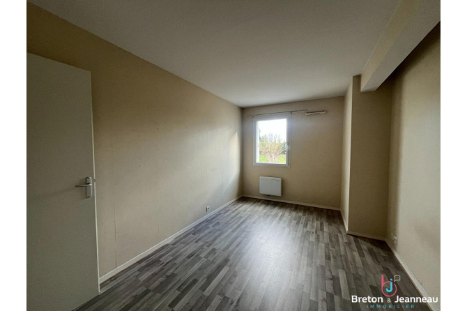 Two-bedroom apartment in Laval