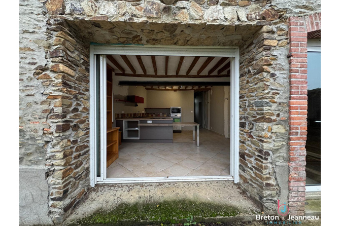 Maison à Quelaines Saint Gault