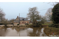 Maison de campagne sans voisin entre Montsûrs et Evron