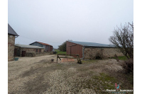 Maison de campagne sans voisin entre Montsûrs et Evron