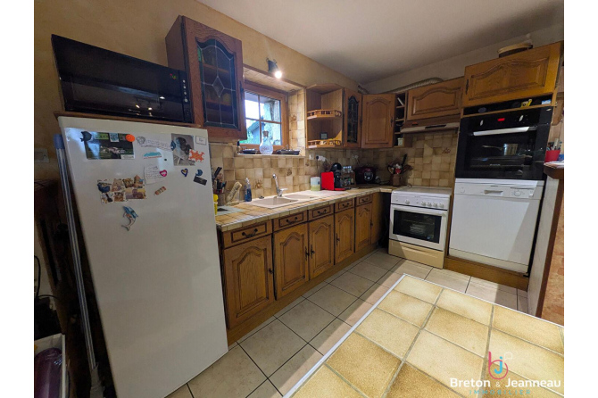 Maison de campagne sans voisin entre Montsûrs et Evron