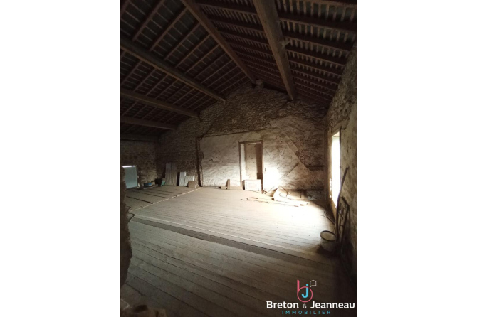 Longère en pierres secteur Lassay les Châteaux