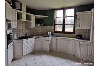 Ancien corps de ferme sur 4,2 ha de terres à Grazay