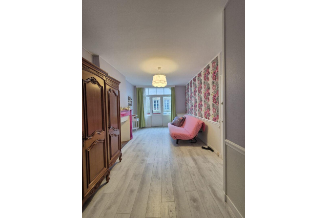 Maison en pierres au coeur de Lassay les Châteaux