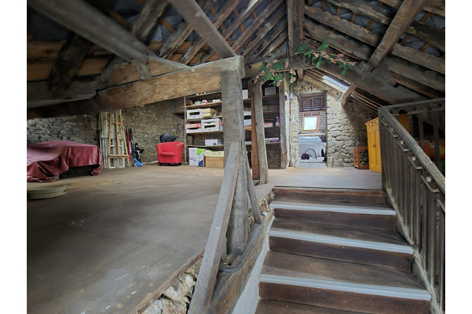 Maison en pierres au coeur de Lassay les Châteaux