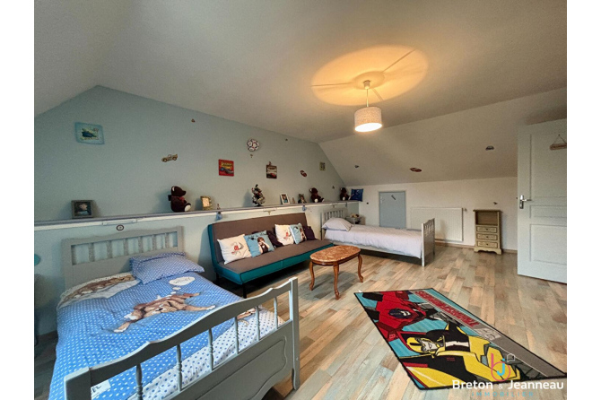 Ensemble immobilier sur environ 4 ha à Argentré