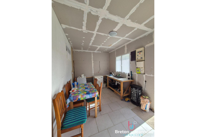 Maison à finir de rénover axe Ernée - Fougères