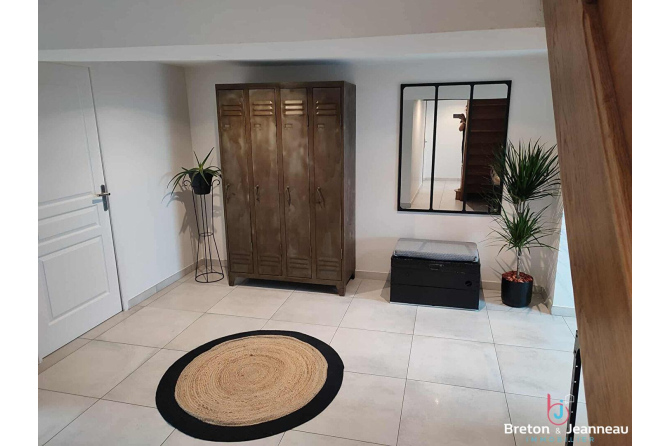 Charmante maison en pierre centre de Saint-Berthevin