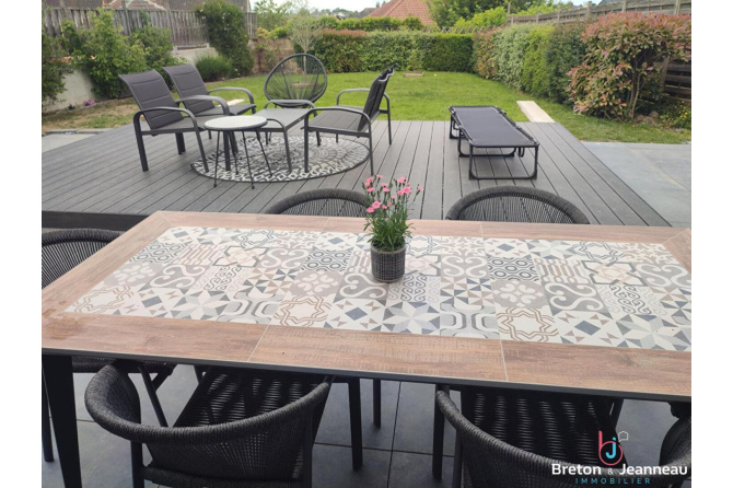 Charmante maison en pierre centre de Saint-Berthevin