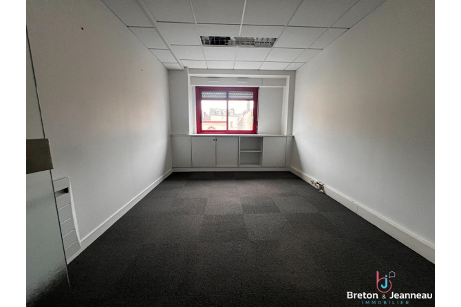 Bureaux 280 m² gare de Laval