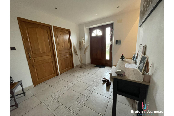 Maison rénovée à Rouessé Vassé